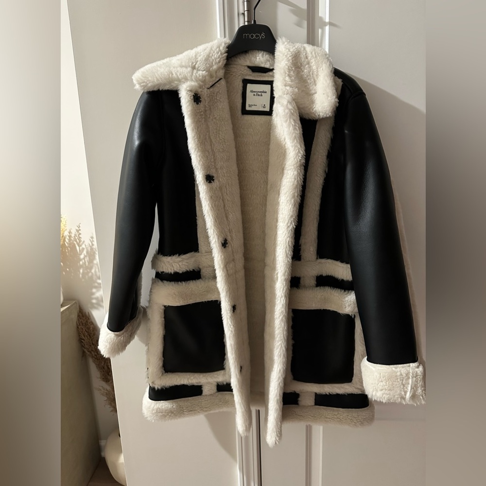 Oversized Sherpa-Lined
Vegan Leather Coat